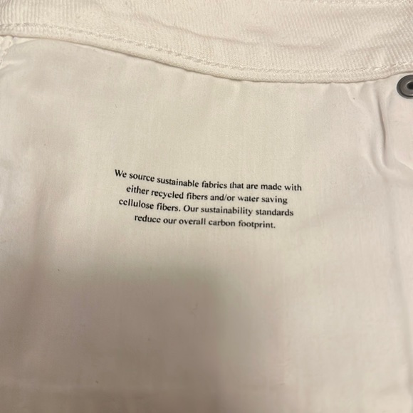 FRAME women’s LE SIMONE SHORT RAW RUMPLED BLANC GRIND - Picture 8 of 16